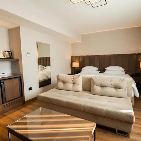 Hotel Riva Nisantasi *